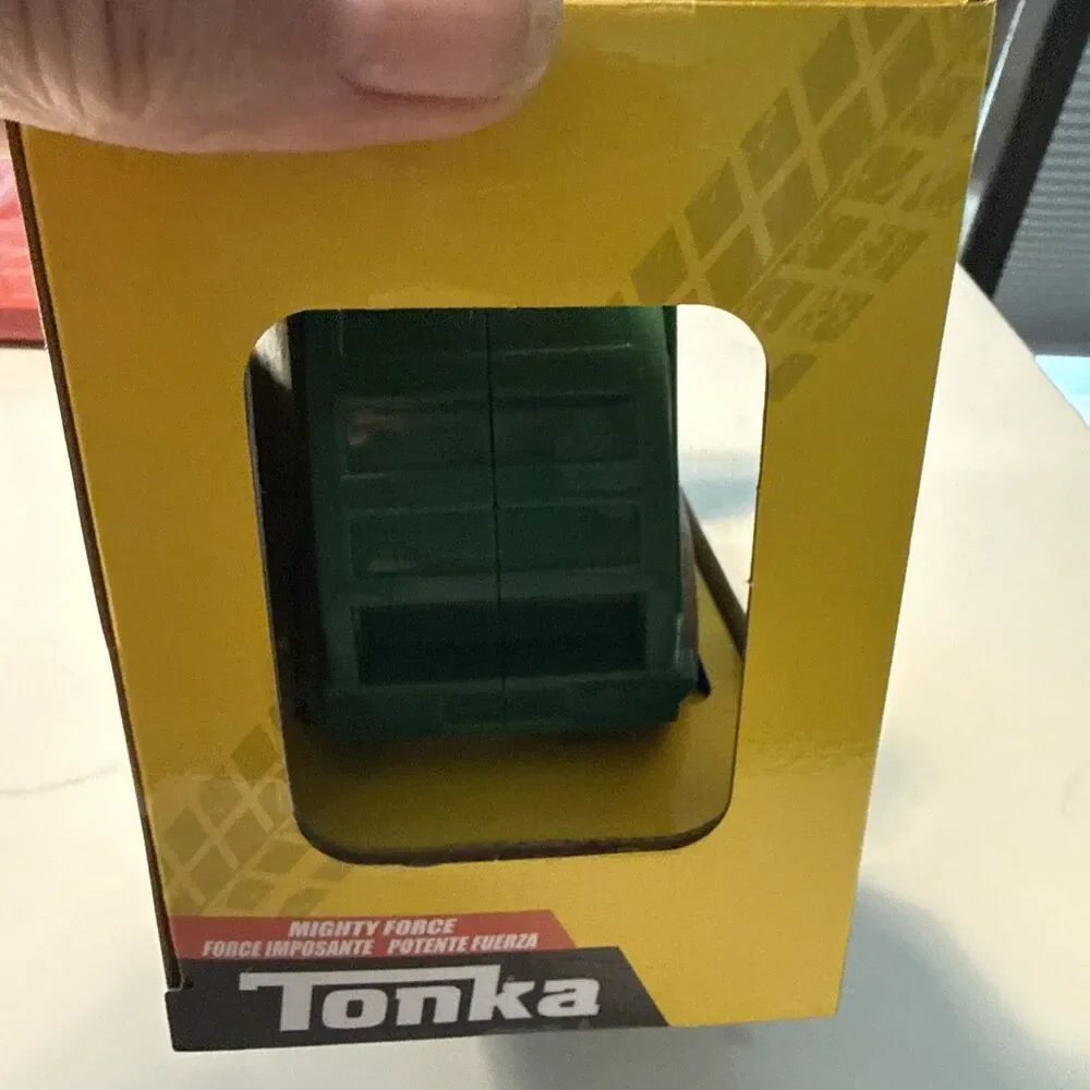 TONKA GARBAGE TRUCK MIGHTY FORCE REALISTIC LIGHTS & SOUNDS-NEW SEALED